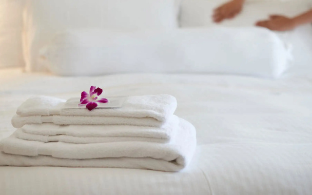 Super 6 Inn & Suites Baton Rouge