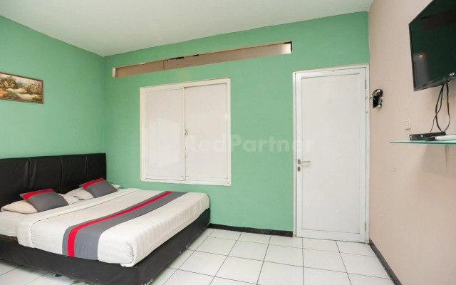 Super OYO 1868 J&b Room Pramuka