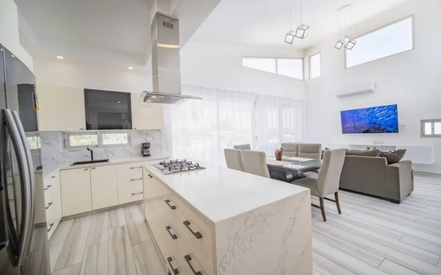 Amazing 2br Villa Near Surfing Beaches!