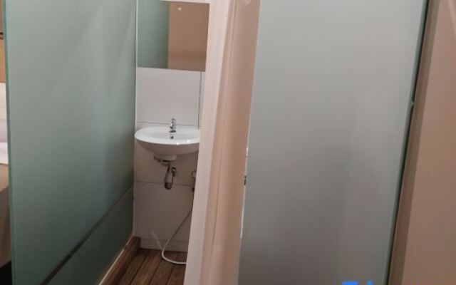 Royal Guesthouse Bandar Lampung