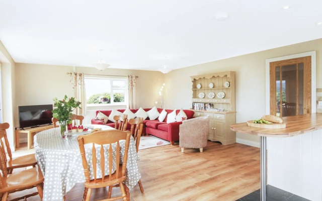 Coed Bolyn Lodge