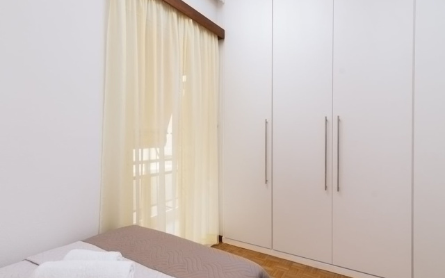 Aleksandra City Center House