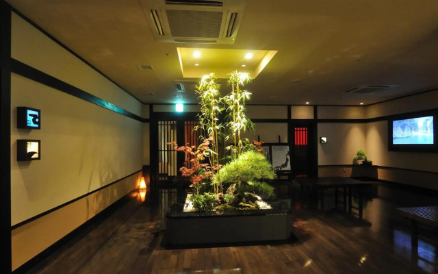 Yokohama Minamimirai Manyo-Club