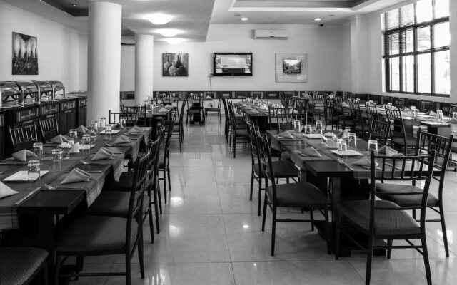 Sunlodge Hotel