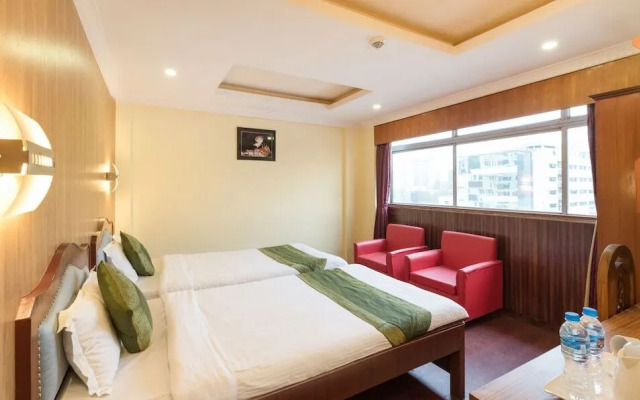 OYO 794 Hotel East Palace