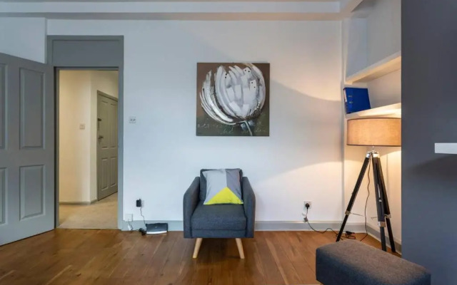 Spacious Central Chic Apartment - Simply Check In