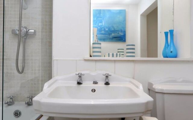 2 Bedroom Flat Near Edinburgh Playhouse