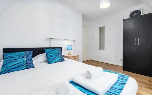 London Homes - Aldgate Flats