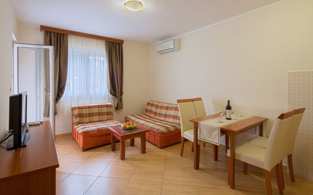 Apartments Holiday
