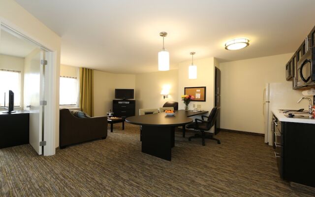 Candlewood Suites East Lansing, an IHG Hotel