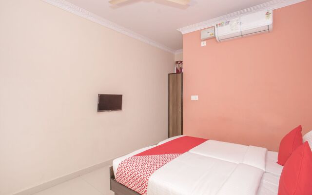 OYO Flagship 10363 Sri Balaji Guest House & Restaurent