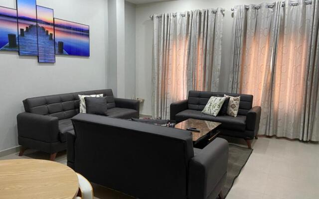 Queens View Apartment