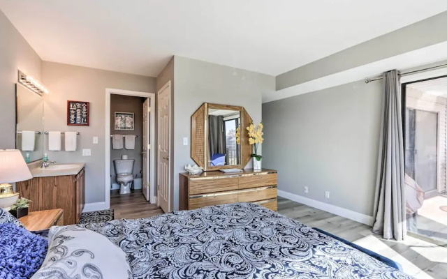 Fireplace & Water Views: Lake Ozark Condo!