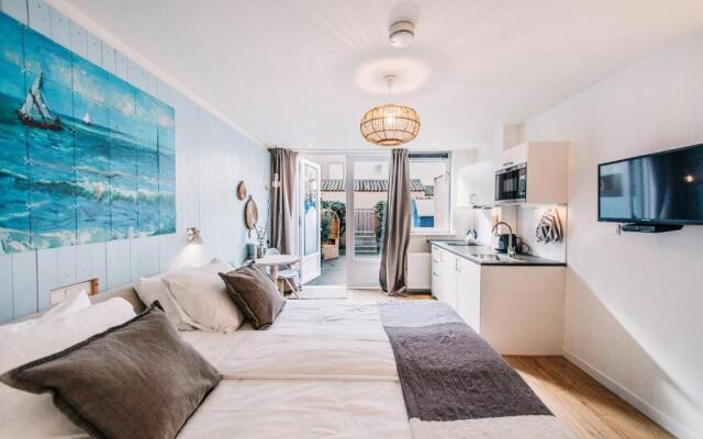 West 7