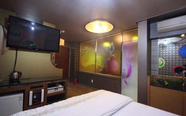 Busan Station BT Hotel