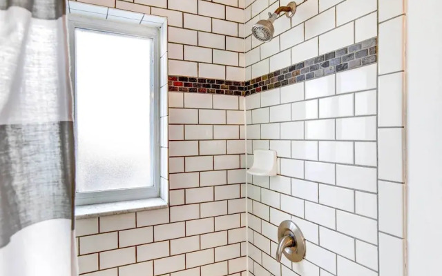 Pet-friendly Denver Home: Walk to Restaurants