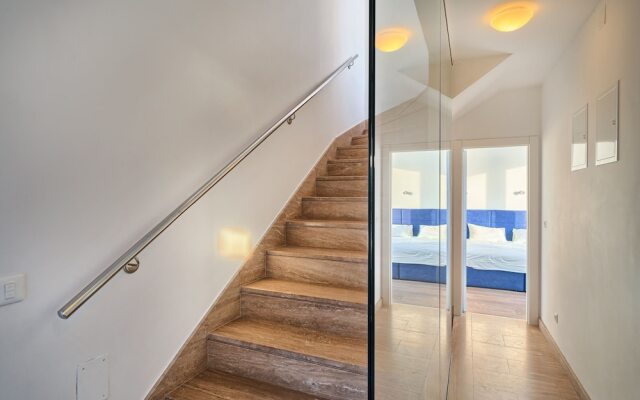 Livingstone Beach House