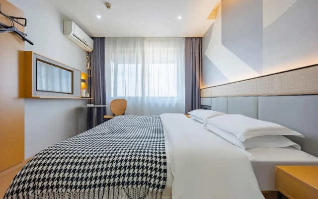 7 Days Inn Ningguo Ningcheng North Road Walkway Branch