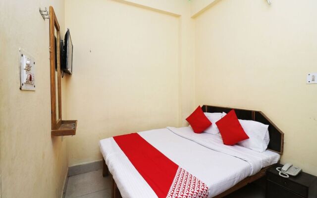 Oyo 44250 New Hotel Shivlok