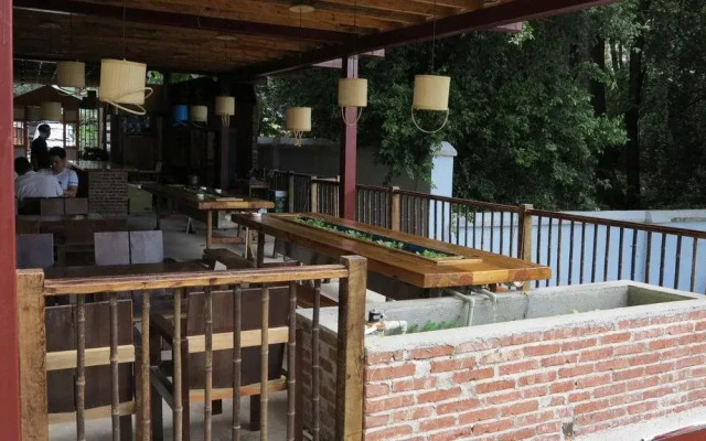 K2 International Youth Hostel