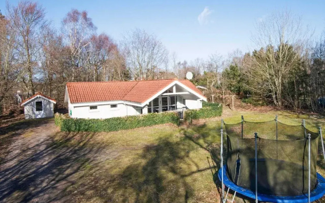 8 Person Holiday Home in Glesborg