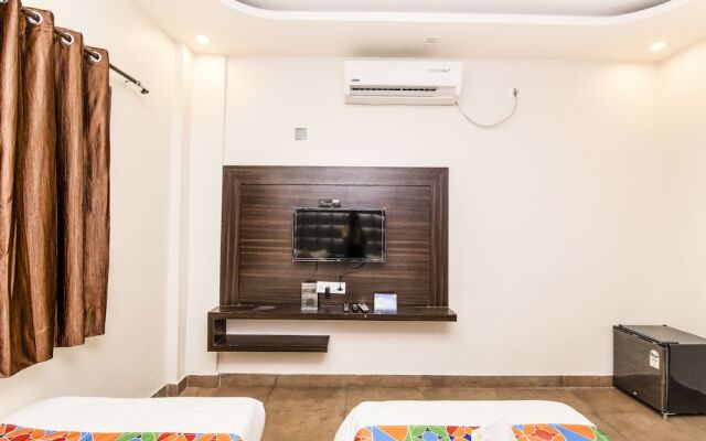 De Sivalika Howrah by FabHotel