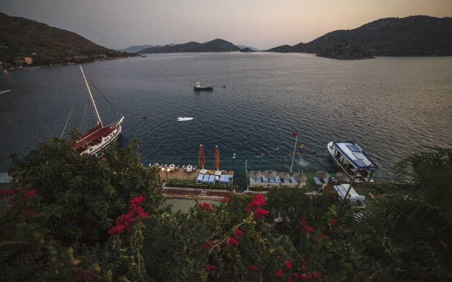 Dolphin Boutique Hotel