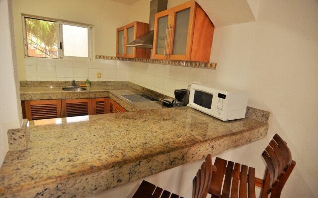 2BR Condo ground level Rinconada Del Sol
