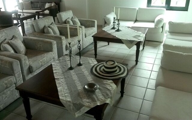 Eva Suites
