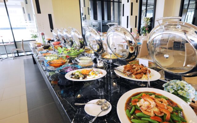 Grand Ratchapruek Hotel