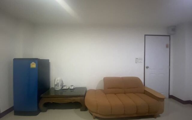 OYO 1135 Triple A Residence