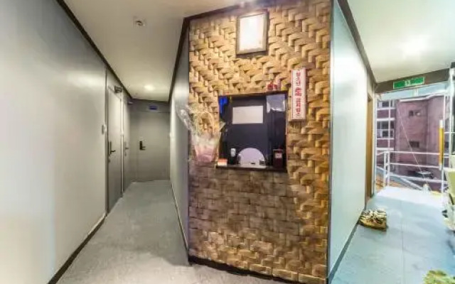 8MOTEL