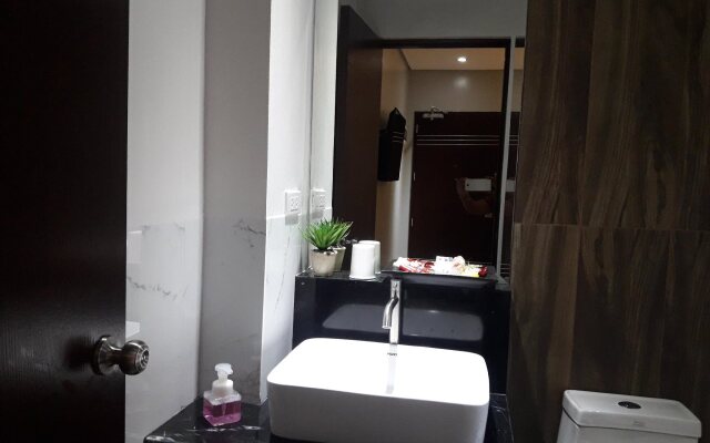 Red Mango Suites