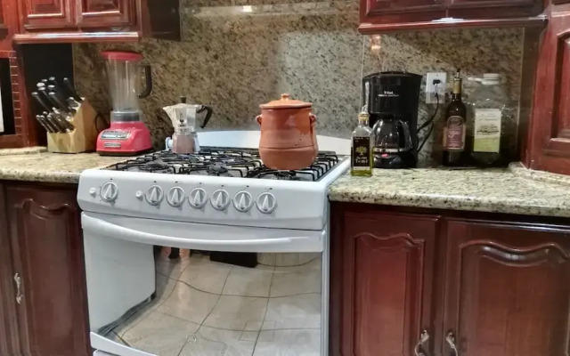 Lia Ajijic - Lakeside B&B