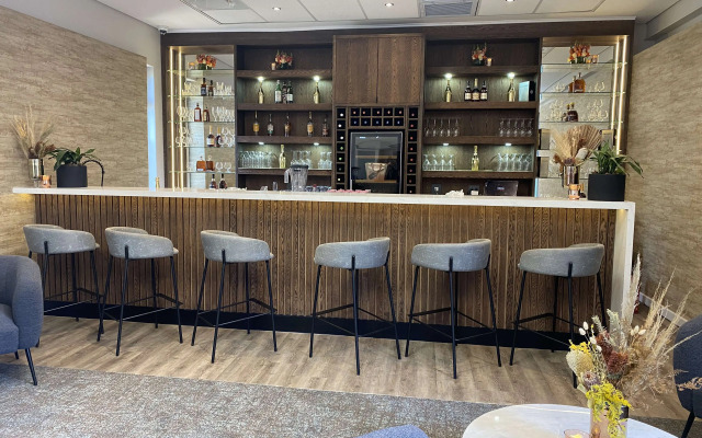 Radisson Hotel and Convention Centre OR Tambo Airport