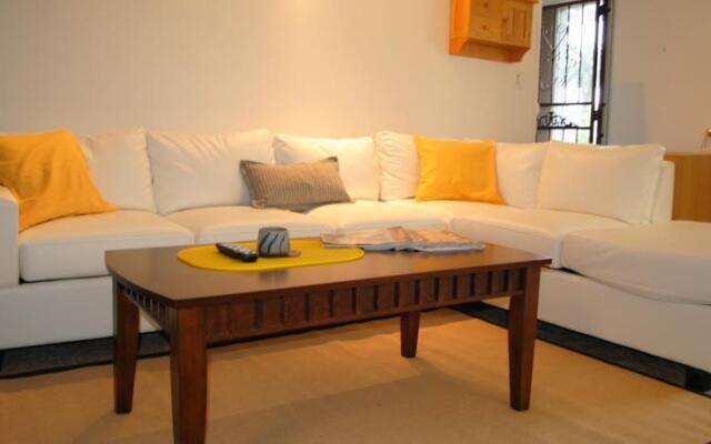 Downtown Chestnut Apartment