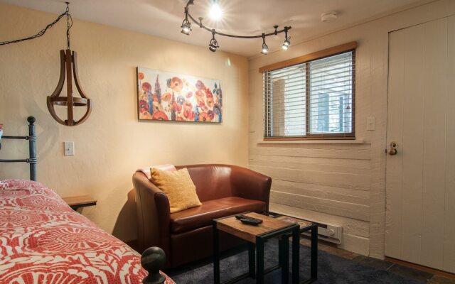 Boise Hillside Suites