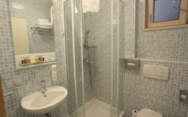 B2 Apartment Novi Spa