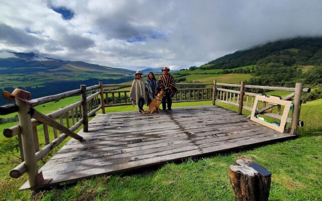 Balcon Al Cotopaxi Hosteria