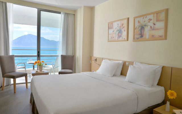 Airotel Achaia Beach
