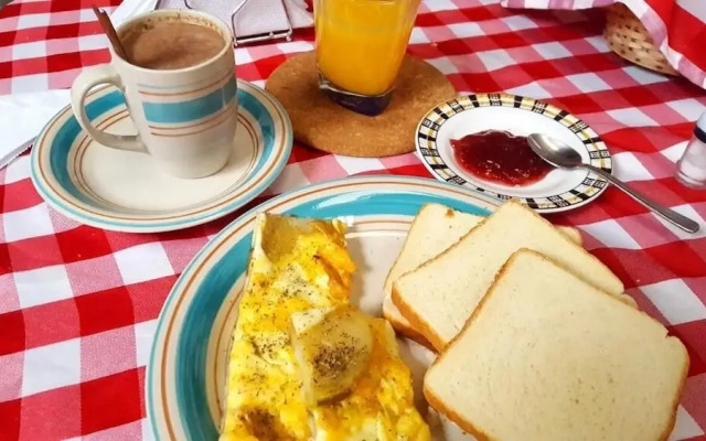 Hostal Casa Lantana Usaquén - Hostel