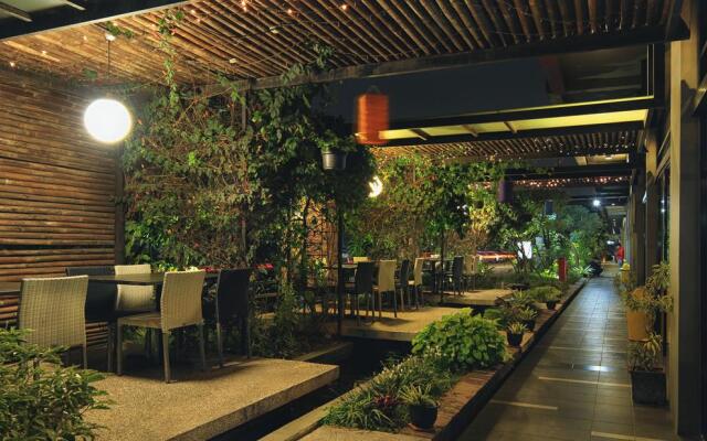 Simply Valore Hotel