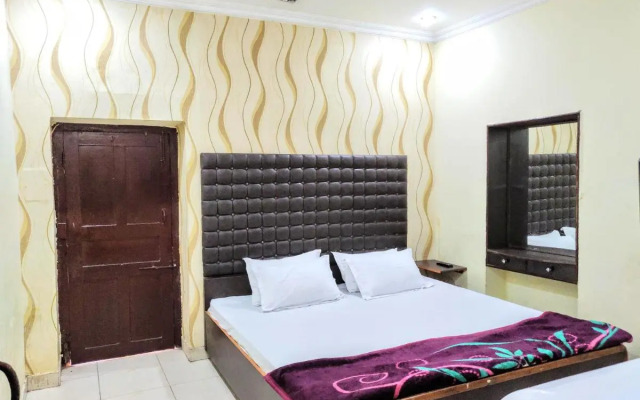Roop Guest House