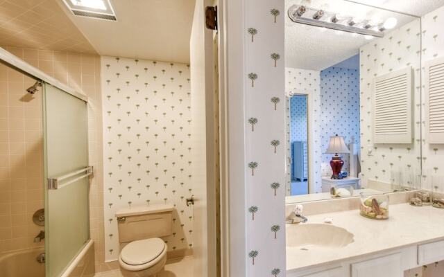 Spinnakers Reach by Vtrips