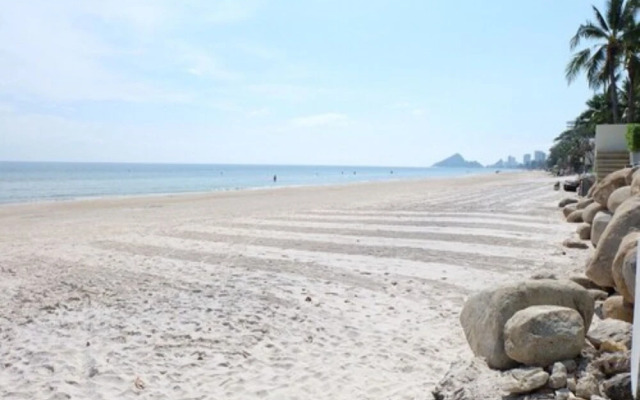 Aquna Hua Hin Resort