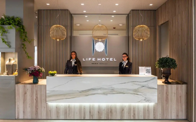 Life Hotel 4 Superior