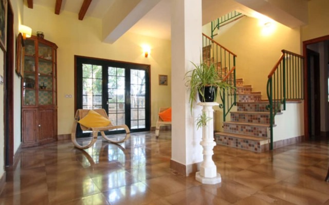 Villa - 8 Bedrooms with Pool and WiFi - 103182