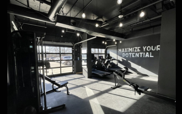 King Bed Free Parking Gym Views