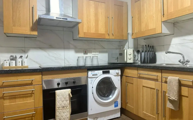 2bdr En Suite Wembley Apartment Retreat
