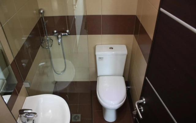 Pella Inn Hostel